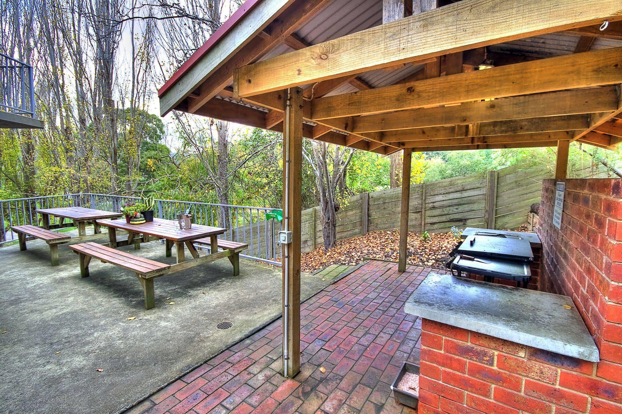 Lorne Coachman Inn Exterior photo